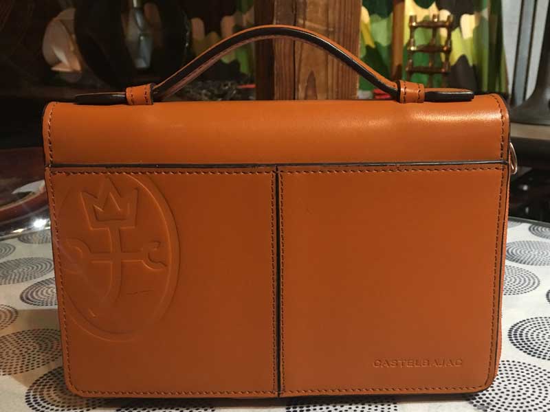 �V�i�@���g�p�@CASTELBAJAC�A�J�X�e���o�W���b�N�A���v���̃Z�J���h�o�b�N�A�N���b�`�o�b�O