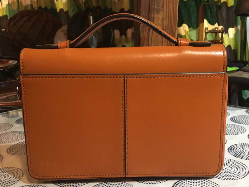 �V�i�@���g�p�@CASTELBAJAC�A�J�X�e���o�W���b�N�A���v���̃Z�J���h�o�b�N�A�N���b�`�o�b�O