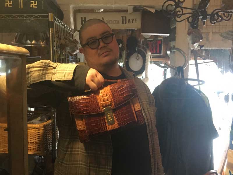 �V�i�@���g�p�@Crocodile �N���R�_�C���A1���v�̃��j�v���̃Z�J���h�o�b�N�A�N���b�`�o�b�O