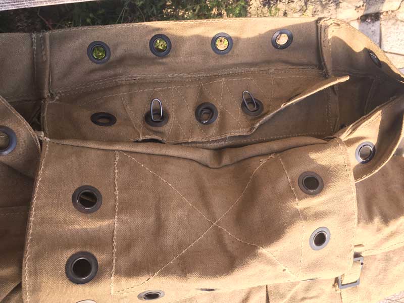 Vintage Deadstock Czech army Backpack�A�r���e�[�W �`�F�[���ȂǍd�h�ȃp�[�c���� �`�F�R�R�̃o�b�N�p�b�N