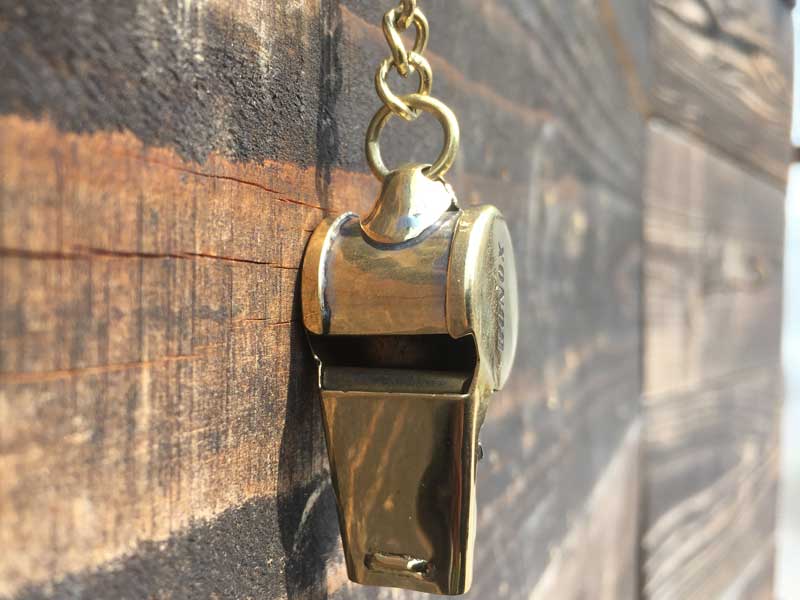 新品 Dulton Brass Whistle key holder ダルトン 真鍮製のホイッスルキーホルダー