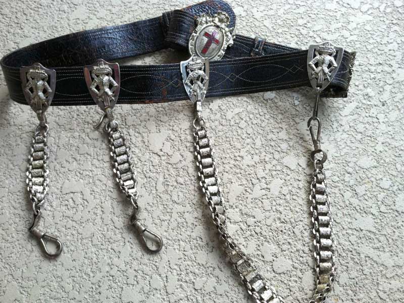 Antique Cult �G�݁A1890�N��A�t���[���[�\���A�C���~�i�e�B�[�A�e���v���R�m�c�̃L�[�z���_�[