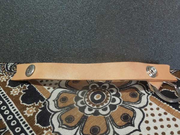 KC's Leather Craft Bow Key Ring、栃木レザーのリボン型のキーホルダー Natural