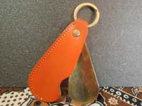 KC's Leather Craft 栃木レザー×真鍮製の靴ベラ キーホルダー Orange