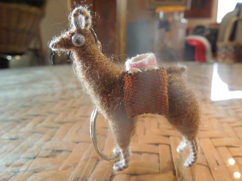 �V�i �y���[�̃����}�H�A���p�J�H�̃L�[�z���_�[