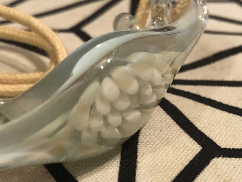 ���e�� �}�z�I �t�@�i�u���X���b�g B-239 Pyrex Glass ���g�p�����A�[�g�K���X�̃A�N�Z�T���[