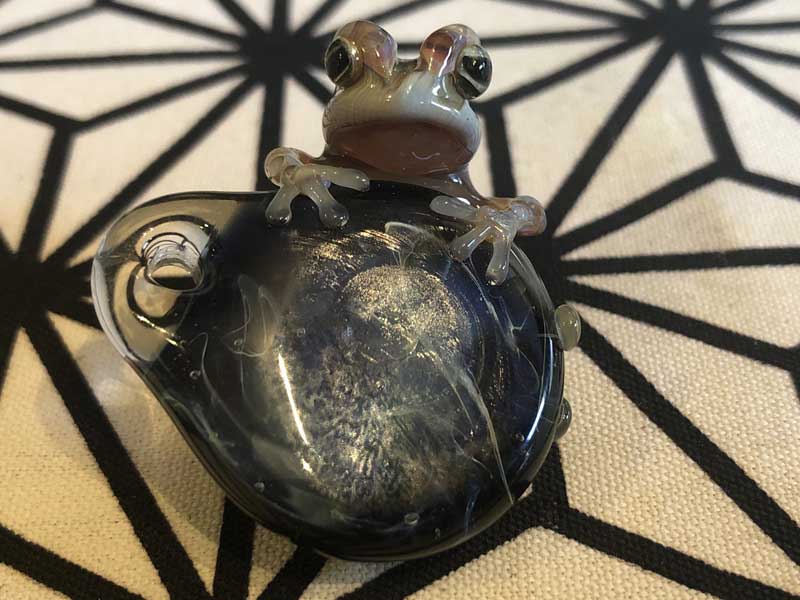 ���e�� �}�z�I Frog �F�� �l�b�N���X N-2436 �R�t�� Pyrex Glass ���g�p�����A�[�g�K���X�̃A�N�Z�T���[