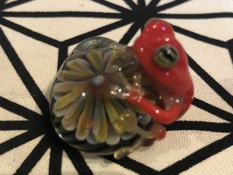 ���e�� �}�z�I Frog �^ x �t�@�i �y���_���g N-2548 �R�t�� Pyrex Glass ���g�p�����A�[�g�K���X�̃l�b�N���X