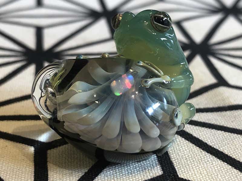 ���e�� �}�z�I Frog �^ x�I�p�[��x �t�@�i �y���_���g N-2767�R�t�� Pyrex Glass ���g�p�����l�b�N���X
