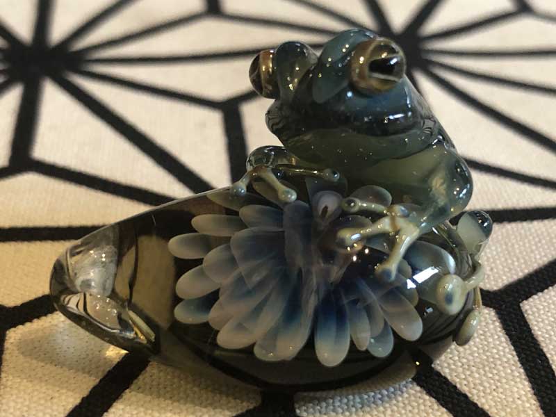 ���e�� �}�z�I Frog �^ x �t�@�i �y���_���g N-2959 �R�t�� Pyrex Glass �g�p�̃A�[�g�K���X�̃l�b�N���X