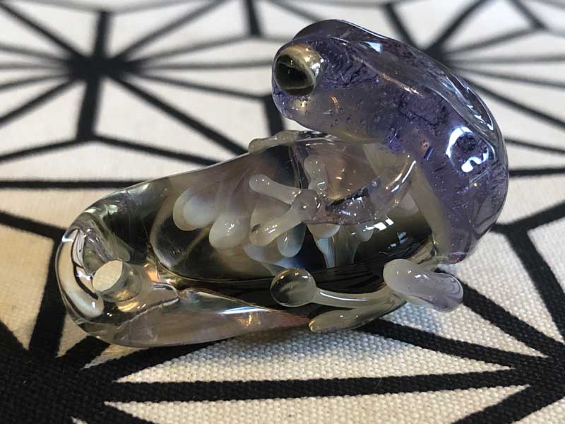 ���e�� �}�z�I Frog �^ x �t�@�i �y���_���g N-2971 �R�t�� Pyrex Glass ���g�p�����A�[�g�K���X�̃l�b�N���X
