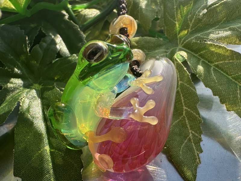 ���e�� �}�z�I Frog �^ x �t�@�i �y���_���g N-3315 �R�t�� Pyrex Glass ���g�p�����A�[�g�K���X�̃l�b�N���X