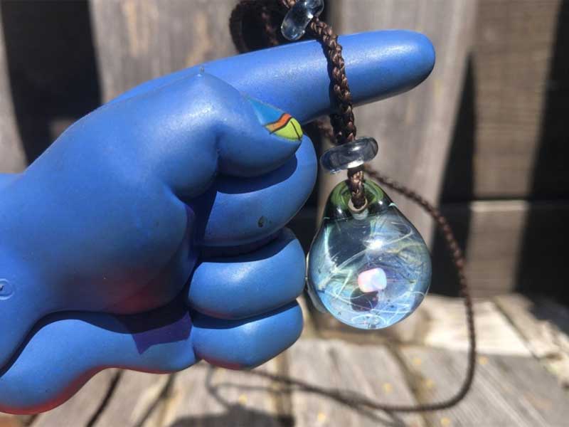 ���e�� �}�z�I �I�p�[�� �R�X�� �y���_���g N-2423 �R�t�� Pyrex Glass �A�[�g�K���X�̃l�b�N���X