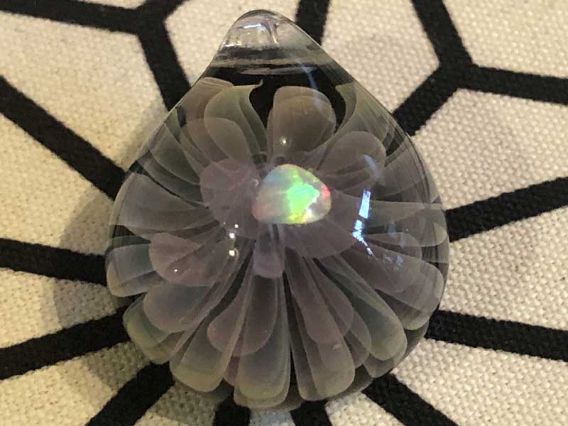 ���e�� �}�z�I �I�p�[�� �t�@�i �y���_���g N-2745 �R�t�� Pyrex Glass �A�[�g�K���X�̃l�b�N���X