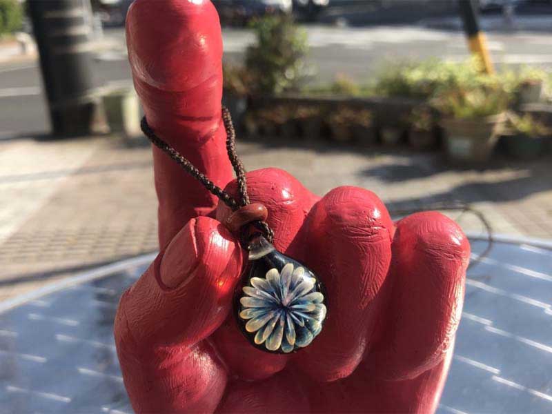 ���e�� �}�z�I �t�@�i �y���_���g N-2874 �R�t�� Pyrex Glass ���g�p�����A�[�g�K���X�̃l�b�N���X