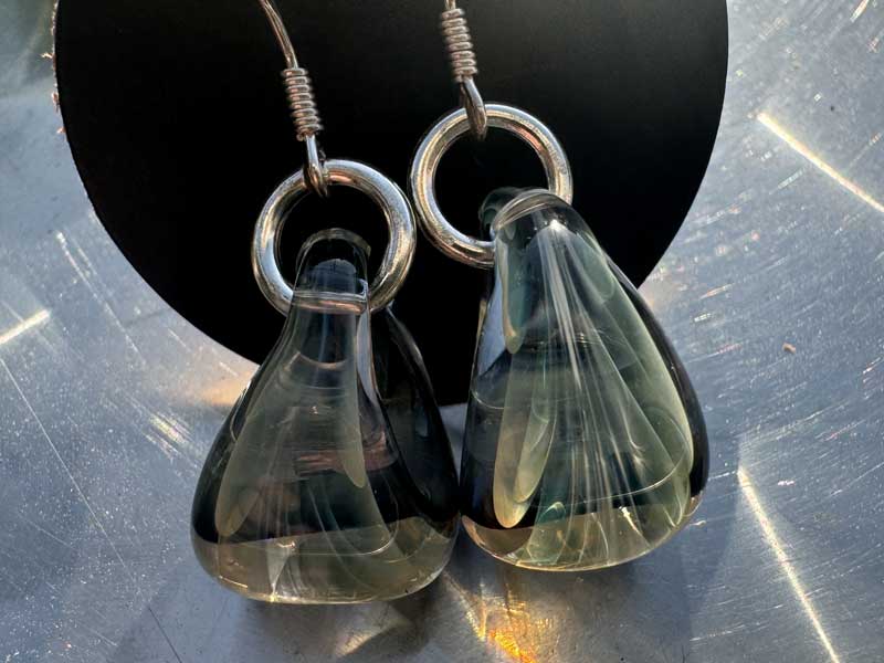 ���e�� �}�z�I �t�@�i�s�A�X O-536 Pyrex Glass & silver ���g�p�����A�[�g�K���X�̃s�A�X �A�N�Z�T���[