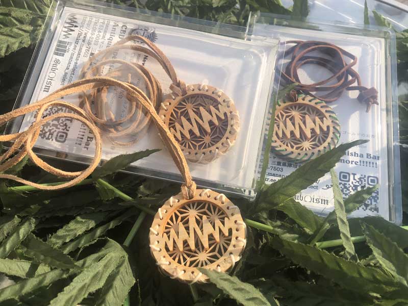 ���h�q�m�L manana���S&; ���̗t���l x bonobojapan �r�X�P�b�g�l�b�N���X�@���� ���� edition