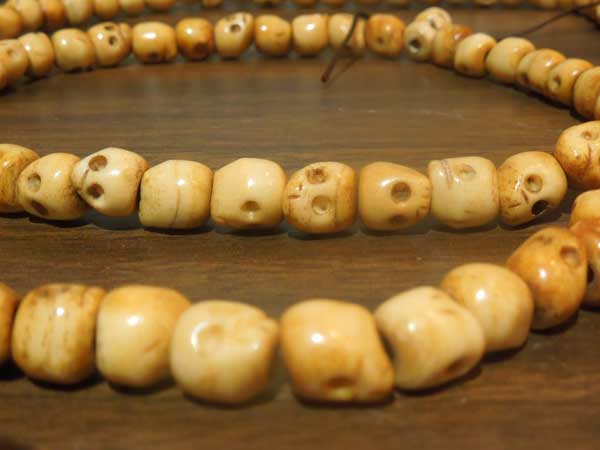 �V�i ���� Bone Skull Beads��108�� �g�p���� �X�J���̐���