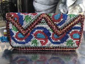 インドのラバリ族が作ったカッチ刺繍の長財布、1点物のハンドメイドのロングワレット001
