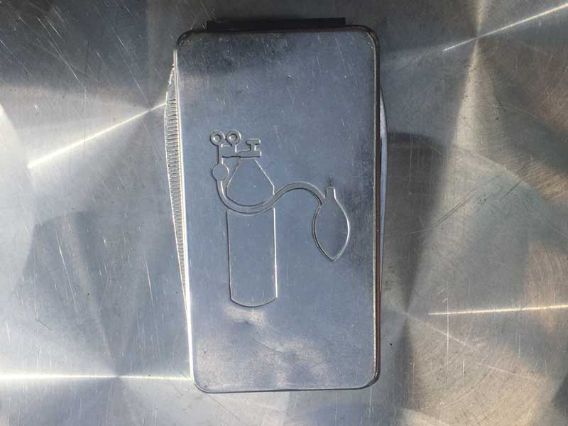 Vintage Perfume Bottle�̍������money clip�A�r���e�[�W �����{�g���f�U�C���̃}�l�[�N���b�v