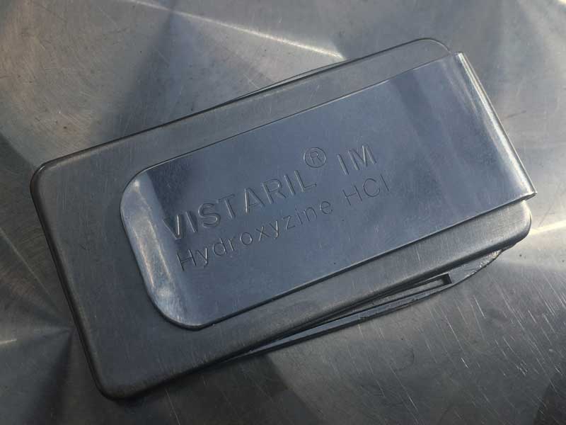 Vintage Perfume Bottle�̍������money clip�A�r���e�[�W �����{�g���f�U�C���̃}�l�[�N���b�v