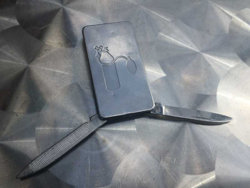 Vintage Perfume Bottle�̍������money clip�A�r���e�[�W �����{�g���f�U�C���̃}�l�[�N���b�v