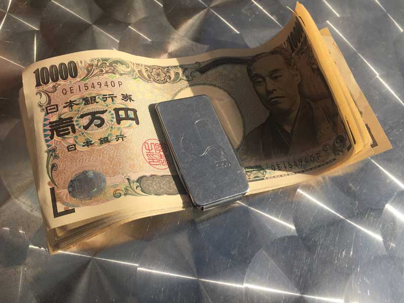 Vintage Perfume Bottle�̍������money clip�A�r���e�[�W �����{�g���f�U�C���̃}�l�[�N���b�v