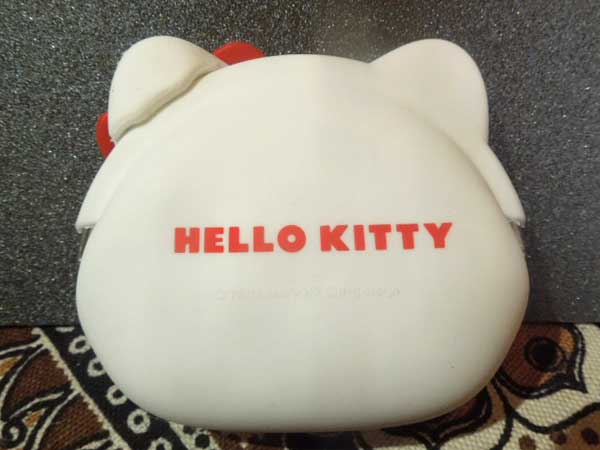 p+g design シリコン製のmimi POCHI Hello Kitty、ミミポチ ハローキティ