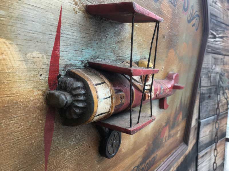 Capt.JACOBS Flying Club ���̓I�Ȕ�s�@�̖ؐ��̃E�H�[���f�R�A�s���X�g���C�v