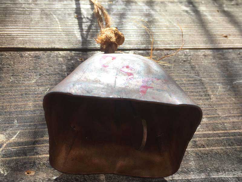 アメリカで買った CSFとペイントが入ったアンティーク、Used物のカウベル