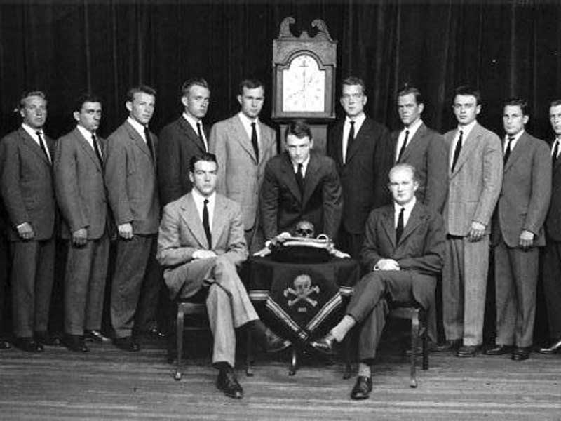 �u�b�V�����ݐЂ���Skull & Bones �X�J���A���h�{�[���Y