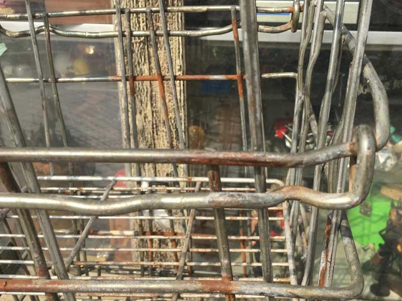 Antique Vintage Iron Busket �r���e�[�W �X�^�b�L���O�\�ȃ��^�� ���C���|���̃o�X�P�b�g�A�S���̃J�S�@