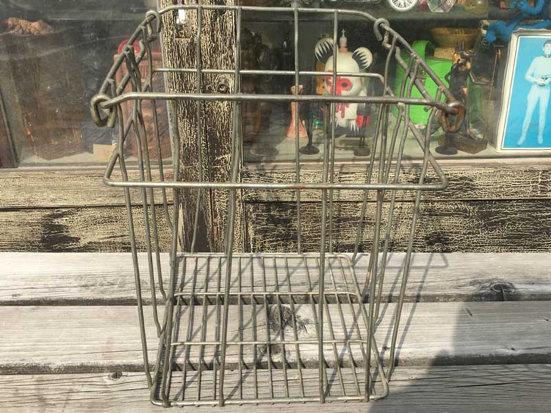 Antique Vintage Iron Busket �r���e�[�W �X�^�b�L���O�\�ȃ��^�� ���C���|���̃o�X�P�b�g�A�S���̃J�S�@