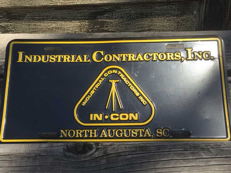 Vintage Used US Number Plate�A�����J�̃i���o�[�v���[�g Industrial Contractors Inc