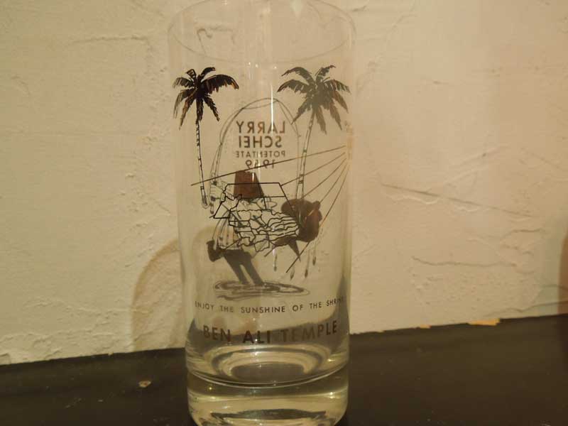 Antique 1969�N�� �t���[���[�\����Fez Hat�����Ēނ������j�̃v�����g���������O���X�A�V�����C��