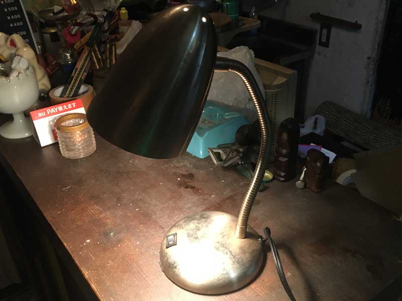 Vintage Used Table Light 首部分の角度調節が自由に出来るテーブルライト