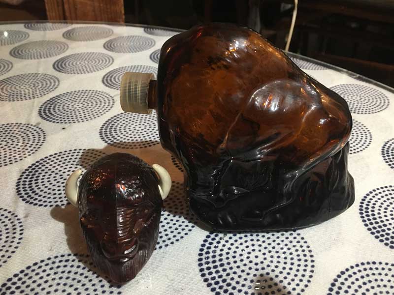 Vintage Used AVON 1975's American Buffalo�A�G�C�{�� �A�����J���E�o�b�t�@���[�̃K���X�� �����{�g��