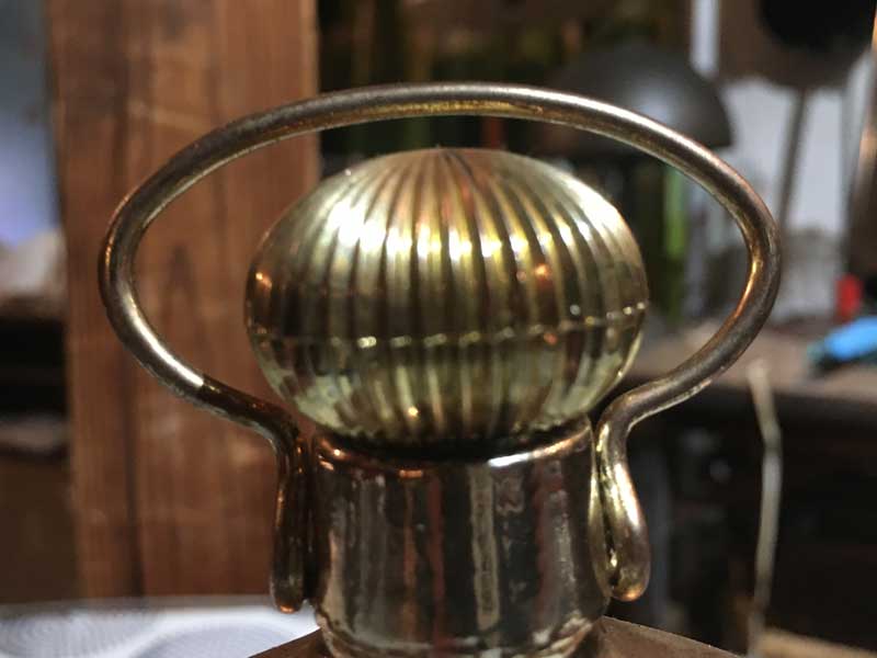 Vintage Used AVON 1968's Gold Clock�A�G�C�{�� ���t�� ���̊C�����v�̃{�g��