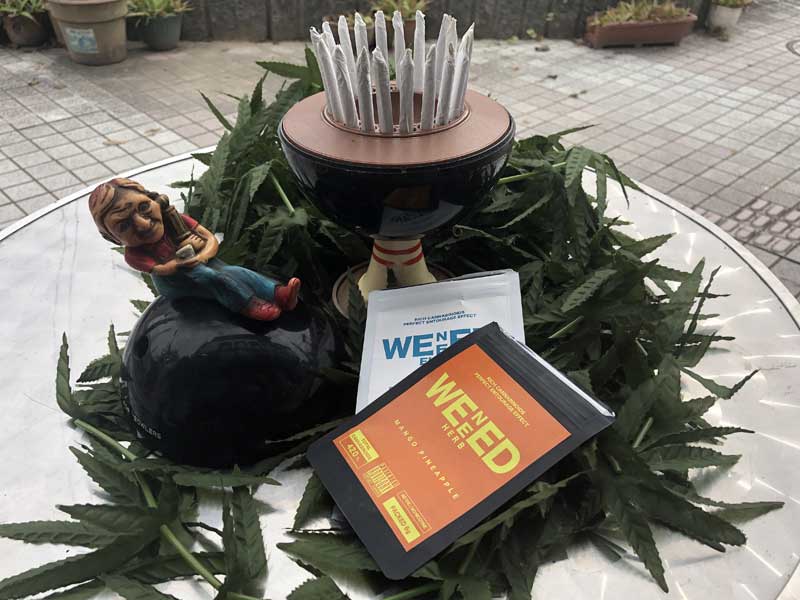 Vintage Cigarettes For Bowlers�A�r���e�[�W �{�[�����O�̋��^�V�K���b�g�z���_�[