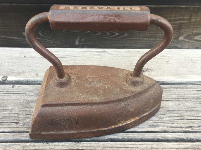 1940's Antique Used Iron Iron with handle GENEVAILL 40�N�� �A���e�B�[�N �n���h���t�̃A�C�A�����A�C����