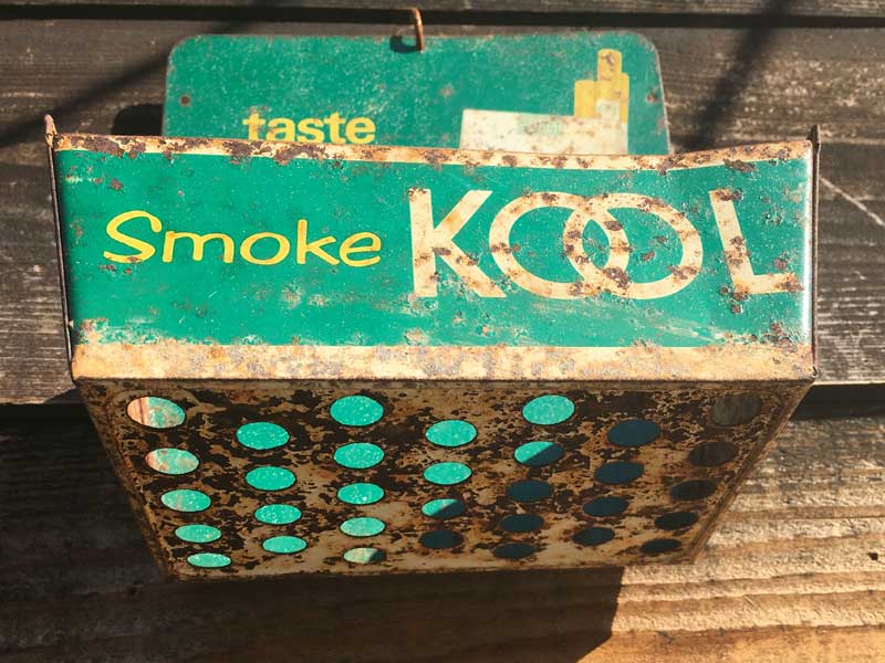 1950's Vintage Kool Tin Match Holder�@50�N�� �r���e�[�W �N�[�� �u���L�ʂ̃}�b�`�z���_�[