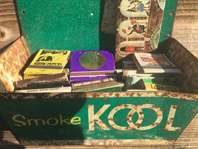 1950's Vintage Kool Tin Match Holder�@50�N�� �r���e�[�W �N�[�� �u���L�ʂ̃}�b�`�z���_�[