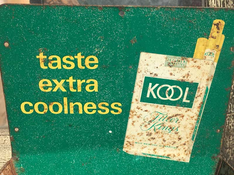 1950's Vintage Kool Tin Match Holder�@50�N�� �r���e�[�W �N�[�� �u���L�ʂ̃}�b�`�z���_�[