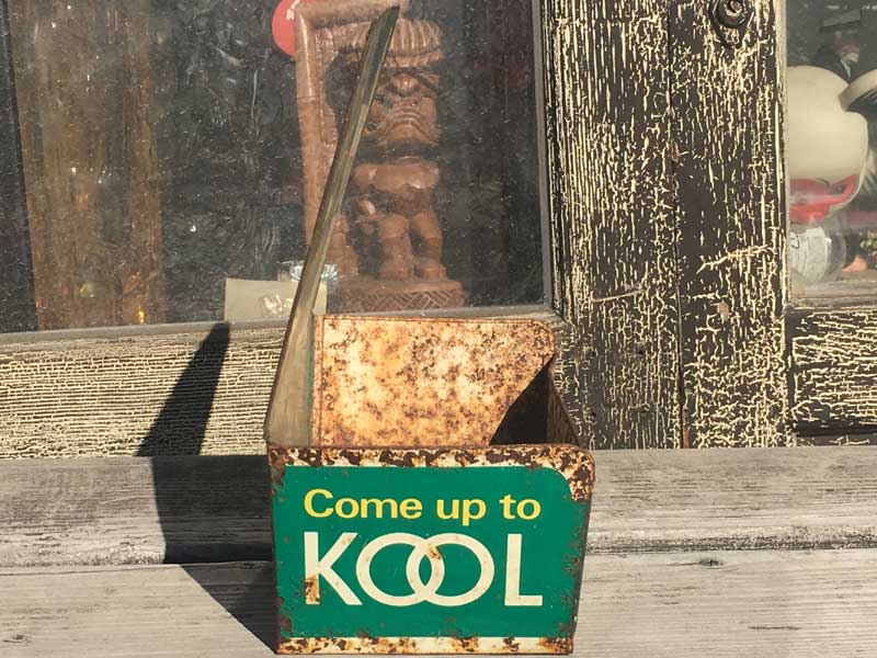 1950's Vintage Kool Tin Match Holder�@50�N�� �r���e�[�W �N�[�� �u���L�ʂ̃}�b�`�z���_�[