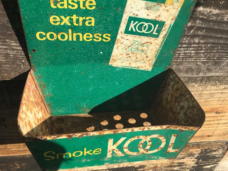 1950's Vintage Kool Tin Match Holder�@50�N�� �r���e�[�W �N�[�� �u���L�ʂ̃}�b�`�z���_�[
