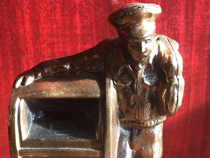 Vintage POSTMAN COIN BANK DELIVERING THE MAIL 、ポストマン コインバンク、貯金箱