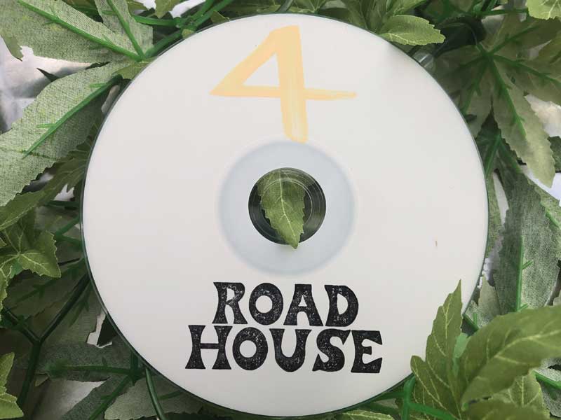 CMT/mix CD ROADHOUSE4/SBM RECORDINGS ����s����̗\���s�\�ȃ]�[�����f�^MIX