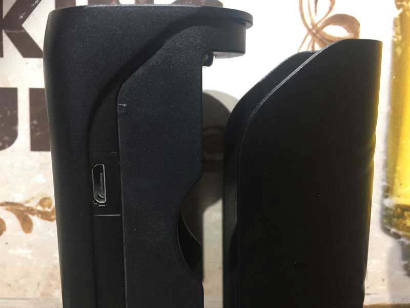 AsModUs Colossal 80W �A�X���_�X�R���b�T�� Box Mod �^�b�`�X�N���[�� 