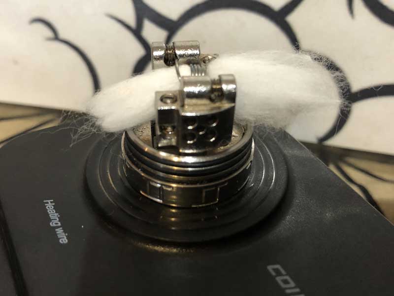 Coil Master 521 Tab Mini/パフボタンが付いている為 吸えちゃう オームメーター