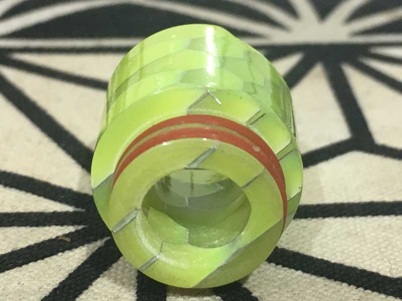 810 Glow in the Dark Snake Drip Tip 810�K�i �ÈłŌ���w�r���̃h���b�v�`�b�v